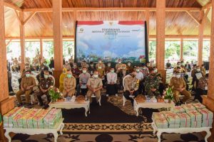 Pemkab Purwakarta Bagikan Puluhan Ribu Sertifikat Tanah