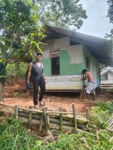 GMBI KSM Jatiluhur Rehab Rumah Warga dengan Dana Swadaya,  Dipertanyakan Penggunaan Dana Desa Mekargalih Diduga Rp 1,1 M?