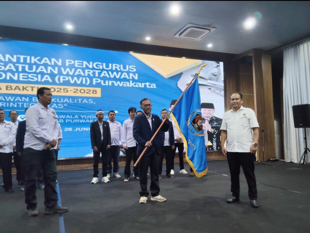 Dilantik Ketua PWI Jabar, Adi Kurniawan Tarigan Resmi Pimpin PWI Purwakarta 2025-2028