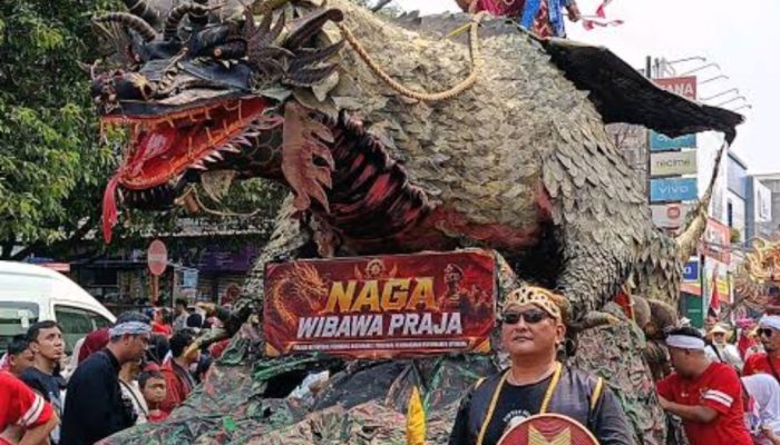 Karnaval Mobil Hias Meriahkan HUT ke-81 RI,  Om Zein: Kamonesan Kreativitasnya Tidak Harus Mahal, Yang Penting Dinilai